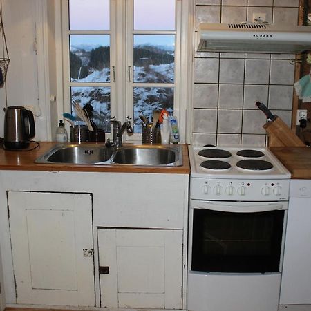 Kartveit Guesthouse Manger Extérieur photo